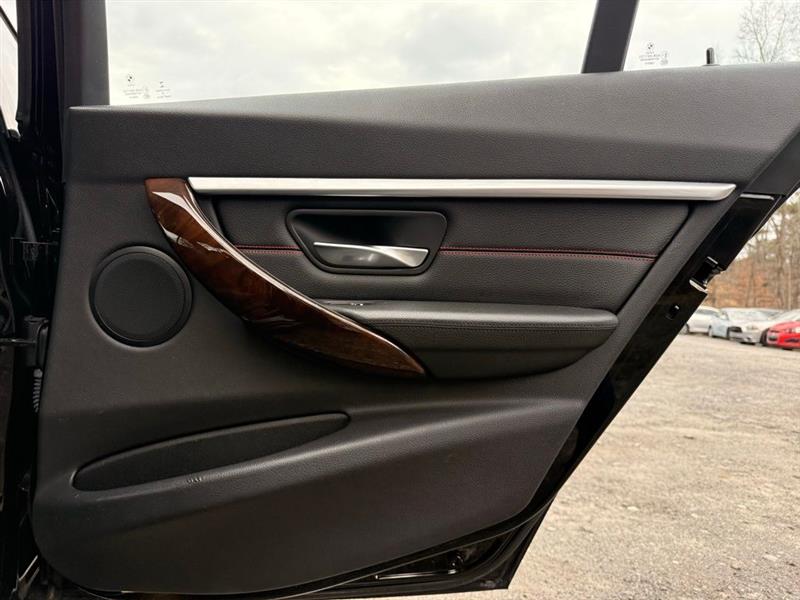 BMW 3 Series 4dr Sdn 328i xDrive AWD SULEV South Africa 2016