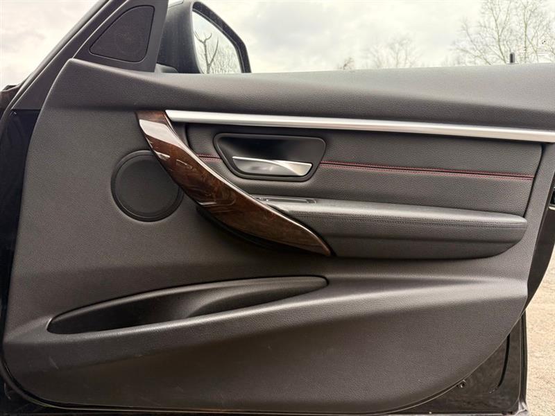 BMW 3 Series 4dr Sdn 328i xDrive AWD SULEV South Africa 2016