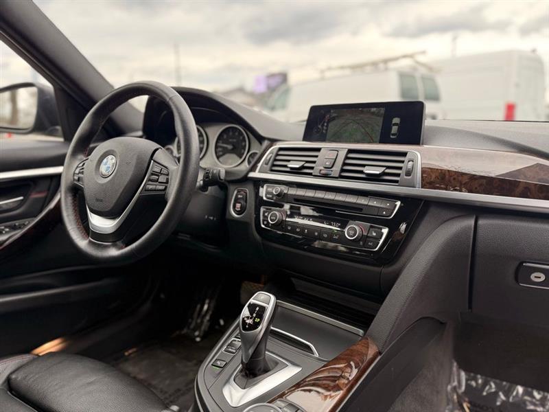 BMW 3 Series 4dr Sdn 328i xDrive AWD SULEV South Africa 2016