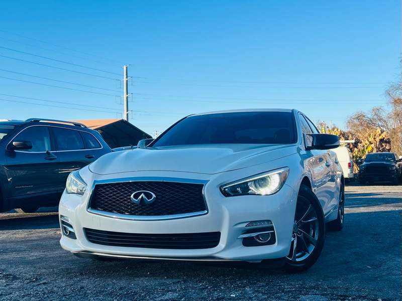 2017 Infiniti Q50 3.0t Signature Edition RWD