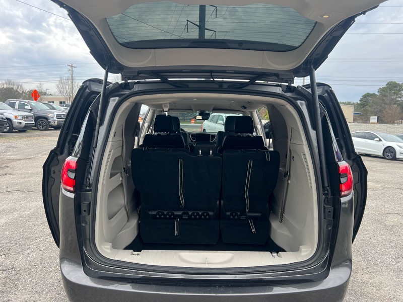 Chrysler Pacifica Touring L FWD 2022