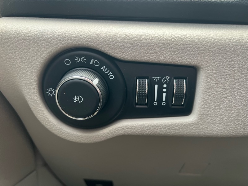 Chrysler Pacifica Touring L FWD 2022