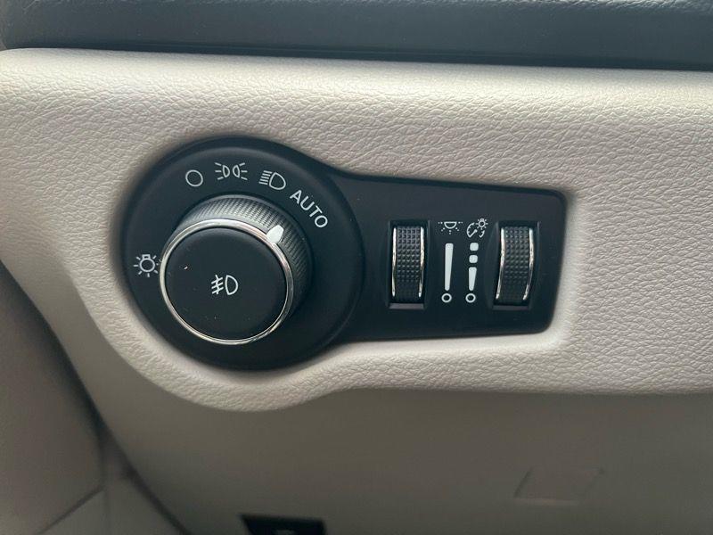 Chrysler Pacifica Touring L FWD 2022