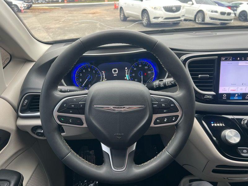 Chrysler Pacifica Touring L FWD 2022