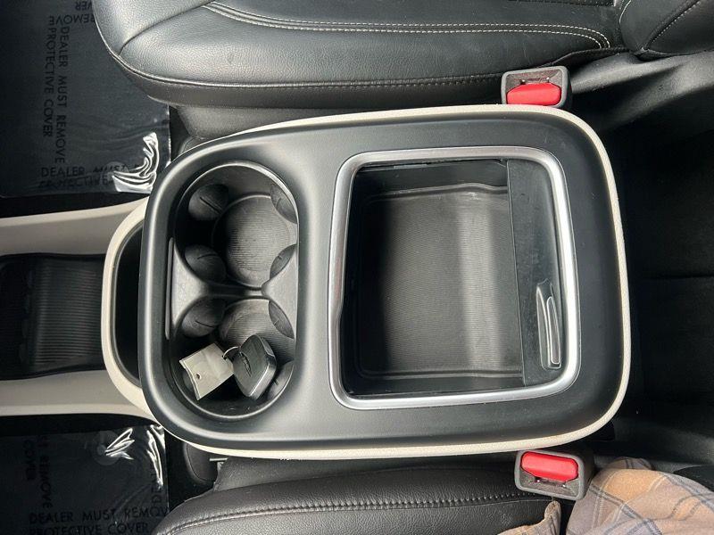 Chrysler Pacifica Touring L FWD 2022