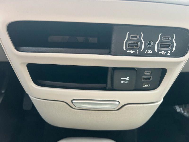 Chrysler Pacifica Touring L FWD 2022