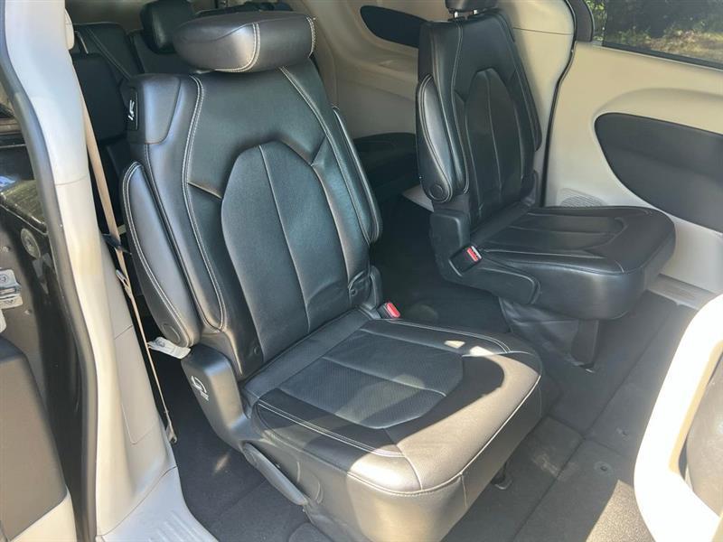 Chrysler Pacifica Touring L FWD 2022