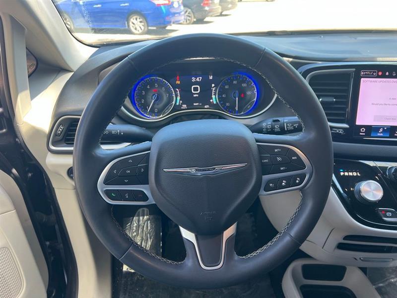 Chrysler Pacifica Touring L FWD 2022