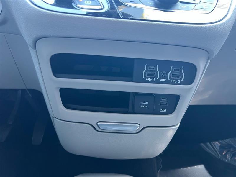 Chrysler Pacifica Touring L FWD 2022