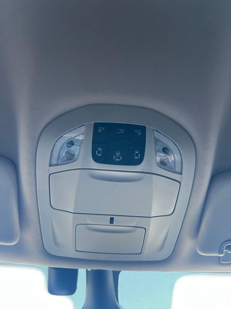 Chrysler Pacifica Touring L FWD 2022