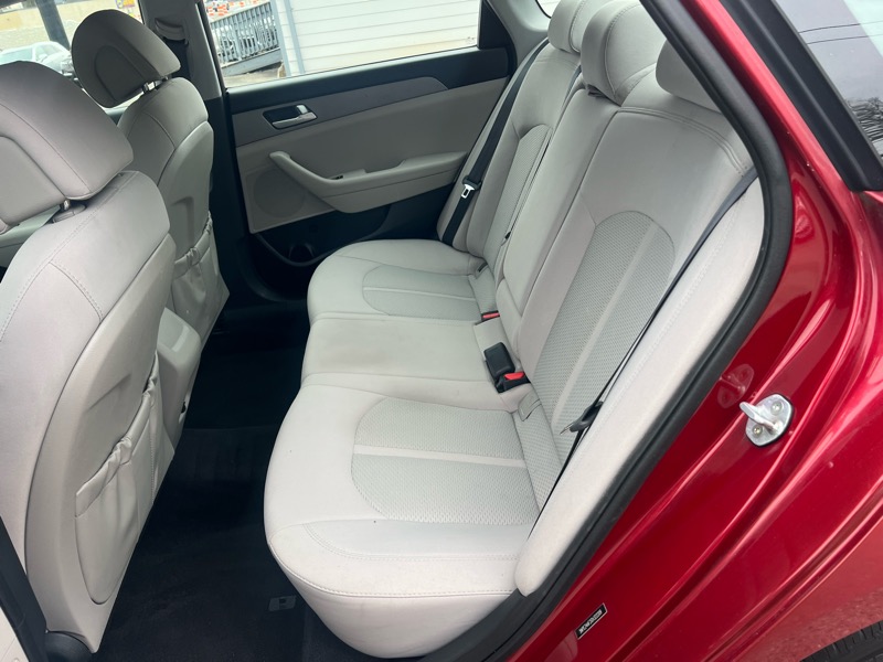 Hyundai Sonata 4dr Sdn 2.4L SE 2016