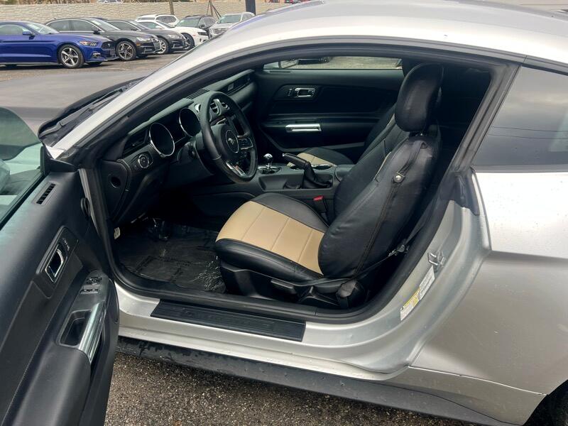 Ford Mustang 2dr Fastback V6 2016