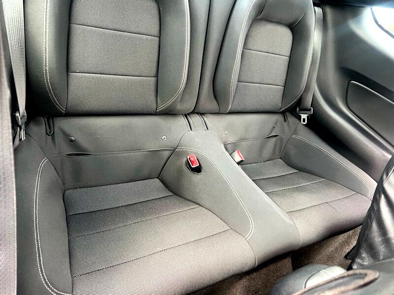 Ford Mustang 2dr Fastback V6 2016