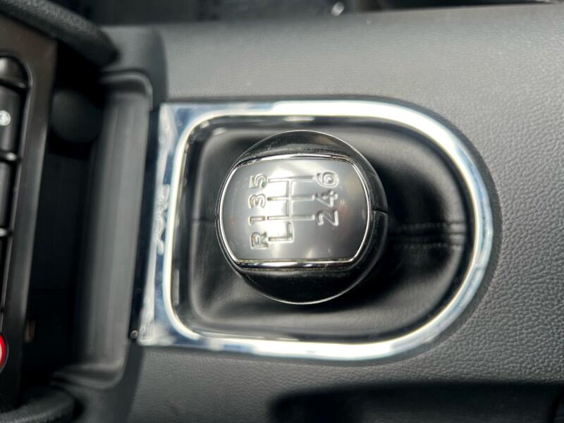 Ford Mustang 2dr Fastback V6 2016