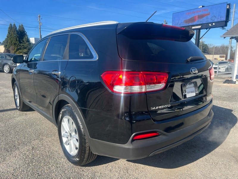 Kia Sorento FWD 4dr 3.3L LX 2016
