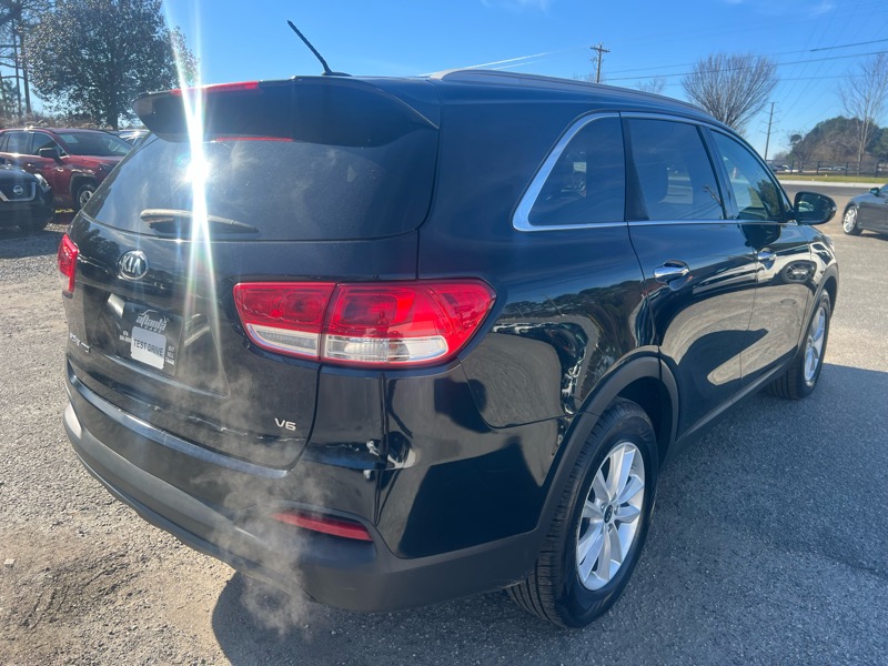 Kia Sorento FWD 4dr 3.3L LX 2016