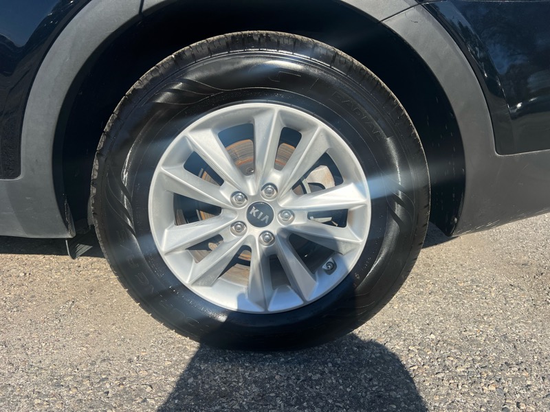 Kia Sorento FWD 4dr 3.3L LX 2016