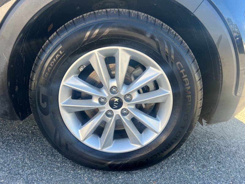 Kia Sorento FWD 4dr 3.3L LX 2016