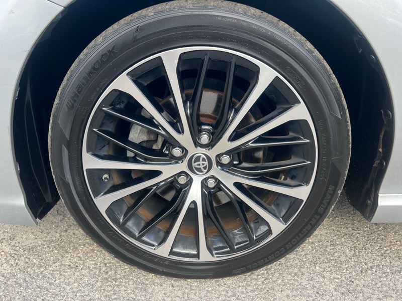 Toyota Camry SE Auto (Natl) 2018