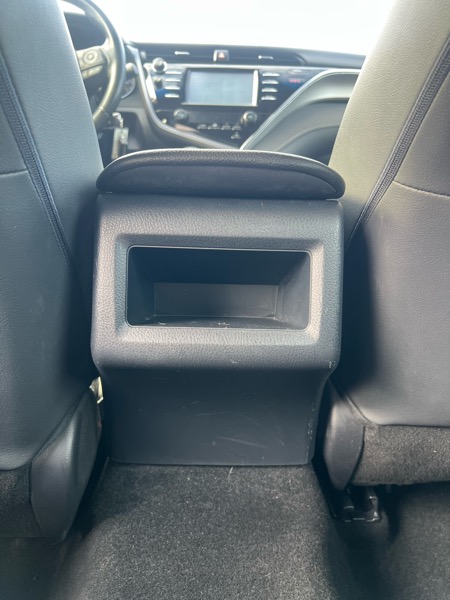 Toyota Camry SE Auto (Natl) 2018