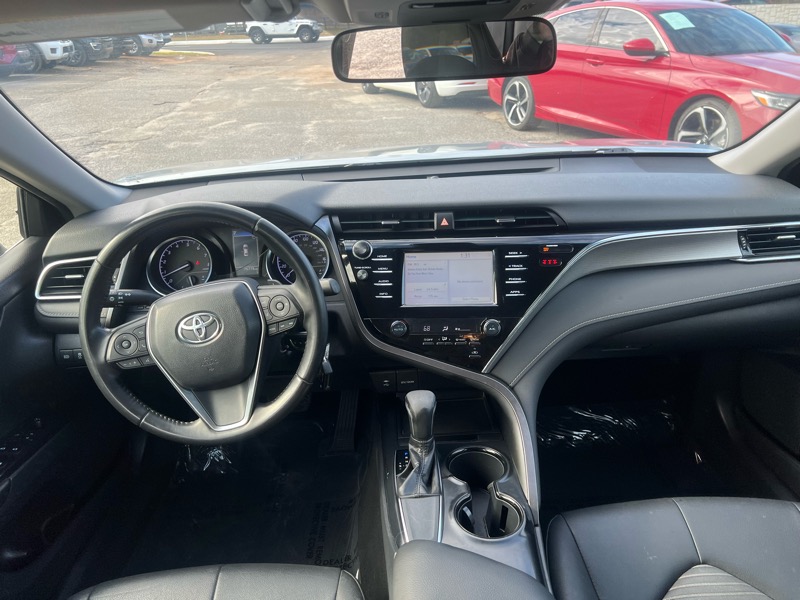Toyota Camry SE Auto (Natl) 2018