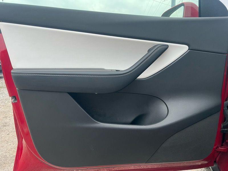 Tesla Model Y Performance AWD 2021