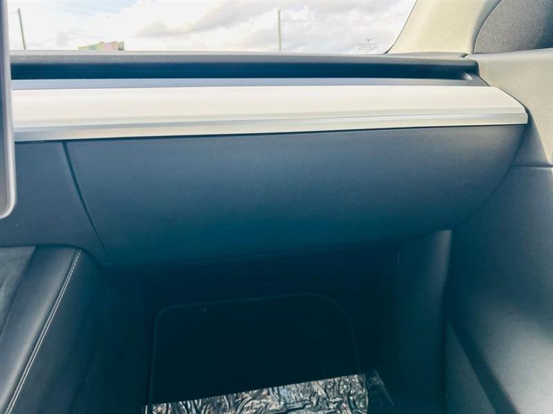 Tesla Model Y Performance AWD 2021