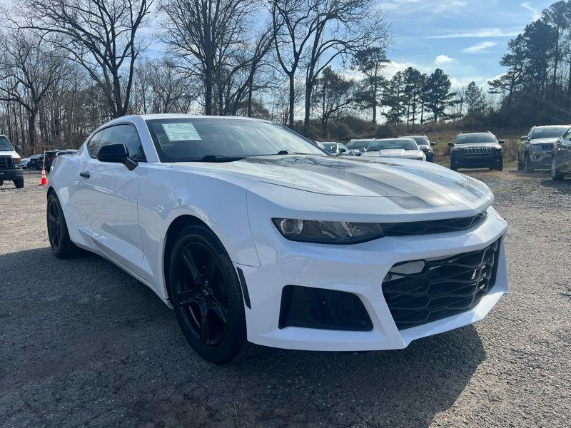 Chevrolet Camaro 2dr Cpe 1LT 2018