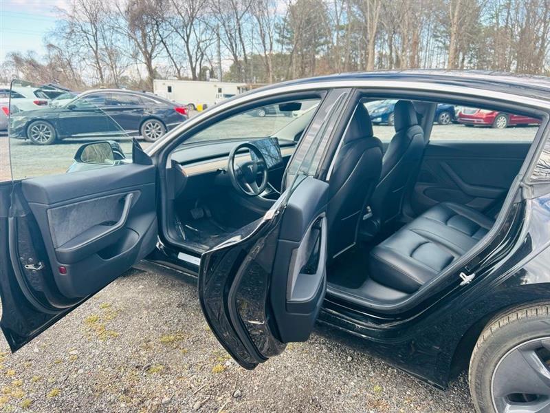 Tesla Model 3 Mid Range Battery RWD 2018