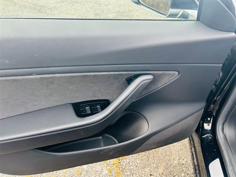 Tesla Model 3 Mid Range Battery RWD 2018