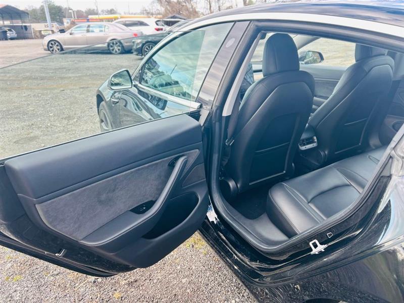 Tesla Model 3 Mid Range Battery RWD 2018