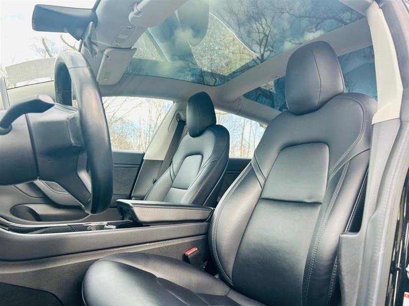 Tesla Model 3 Mid Range Battery RWD 2018