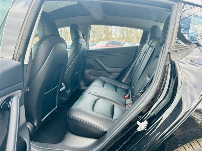 Tesla Model 3 Mid Range Battery RWD 2018