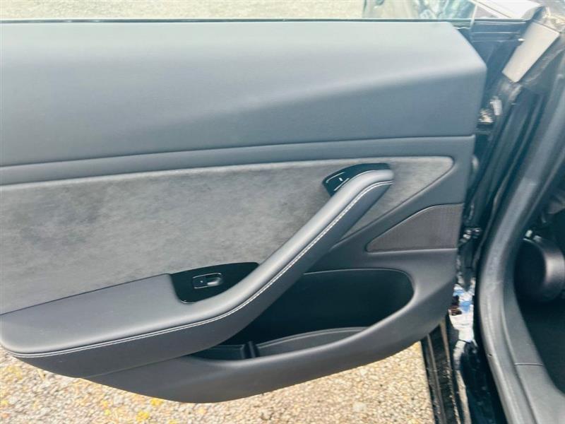 Tesla Model 3 Mid Range Battery RWD 2018