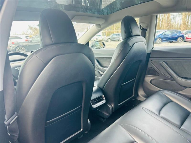 Tesla Model 3 Mid Range Battery RWD 2018