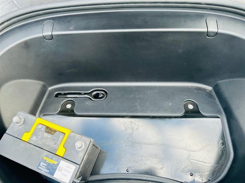 Tesla Model 3 Mid Range Battery RWD 2018