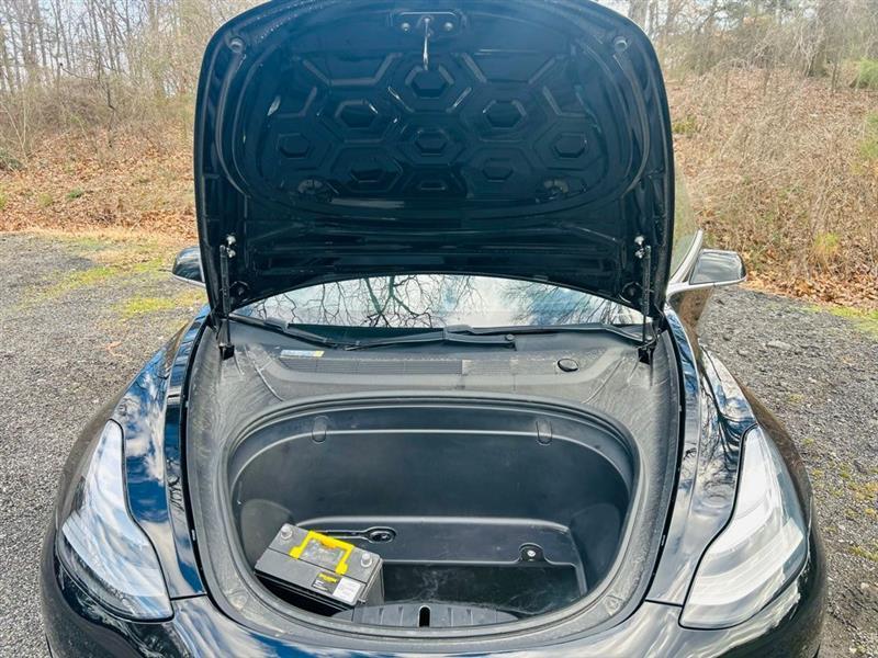 Tesla Model 3 Mid Range Battery RWD 2018