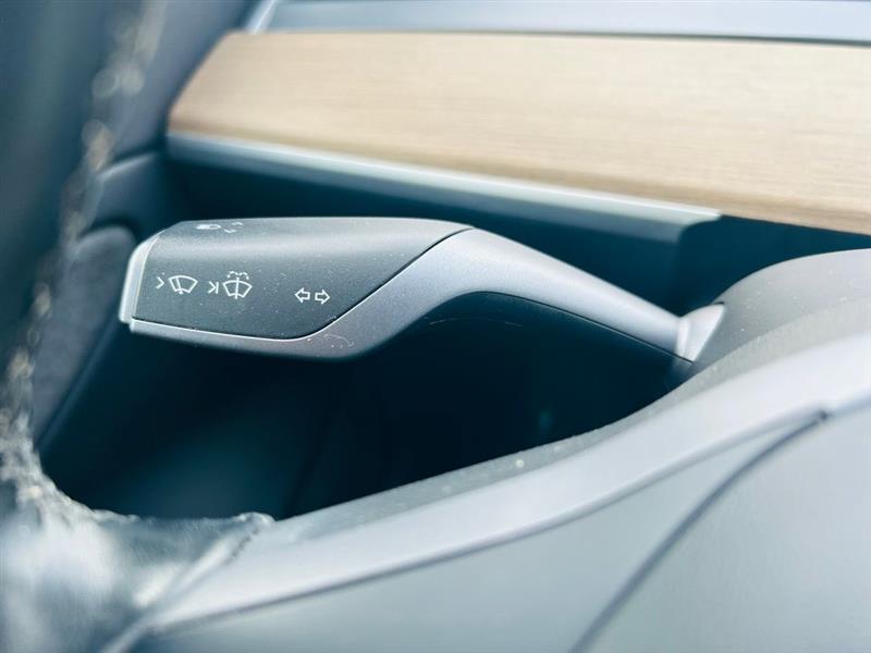 Tesla Model 3 Mid Range Battery RWD 2018