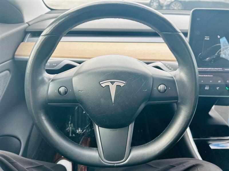 Tesla Model 3 Mid Range Battery RWD 2018