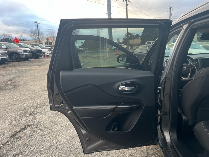 Jeep Cherokee FWD 4dr Latitude 2014