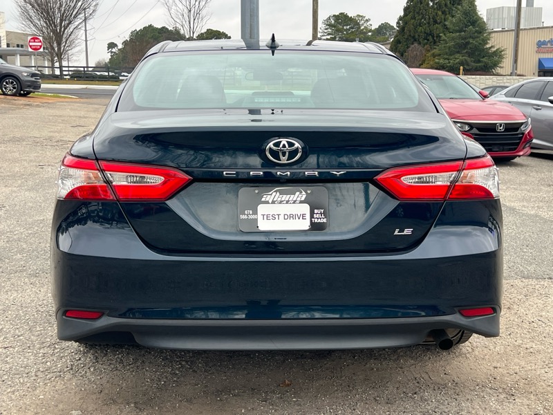 Toyota Camry LE Auto (Natl) 2020