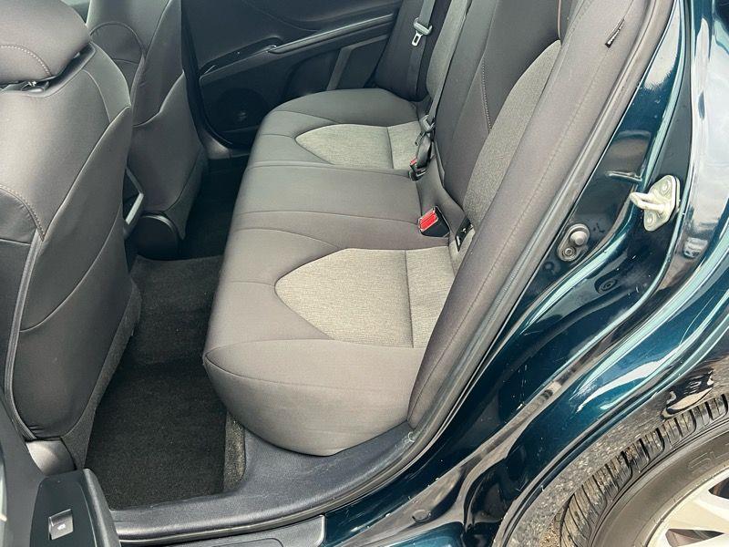 Toyota Camry LE Auto (Natl) 2020