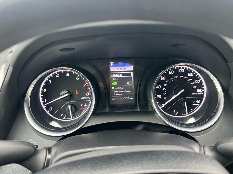 Toyota Camry LE Auto (Natl) 2020