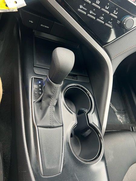 Toyota Camry LE Auto (Natl) 2020