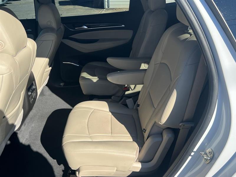 Buick Enclave FWD 4dr Essence 2021