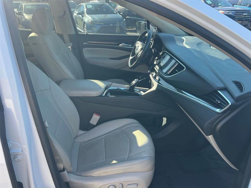 Buick Enclave FWD 4dr Essence 2021