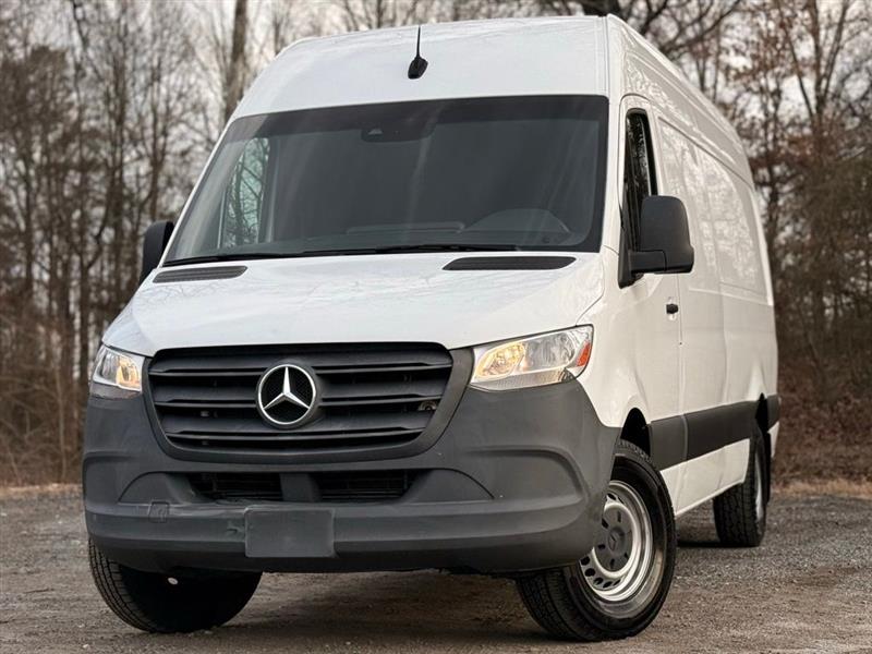 Mercedes-Benz Sprinter Cargo Van 2500 High Roof V6 170" RWD 2022