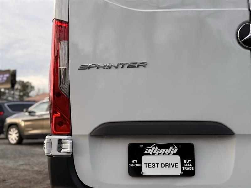 Mercedes-Benz Sprinter Cargo Van 2500 High Roof V6 170" RWD 2022