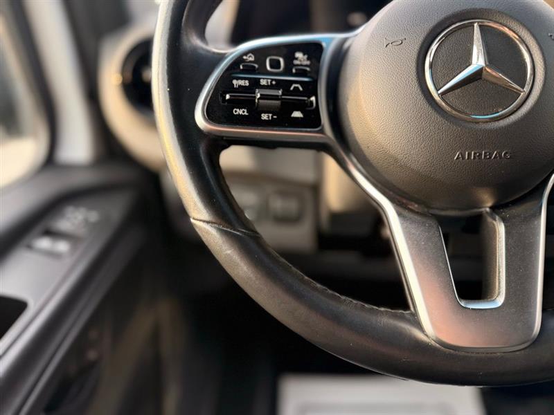 Mercedes-Benz Sprinter Cargo Van 2500 High Roof V6 170" RWD 2022