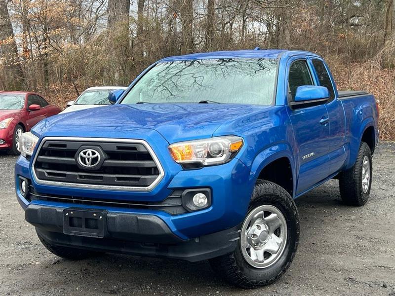 Toyota Tacoma SR Access Cab 6' Bed I4 4x4 MT (Natl) 2017